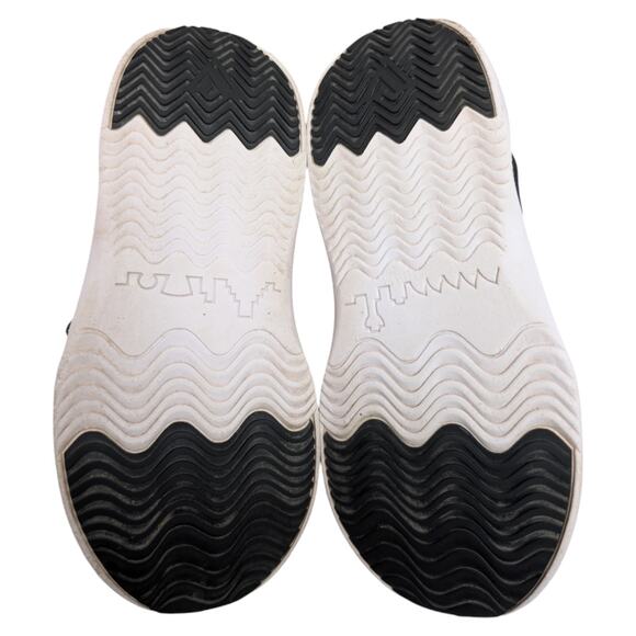 Vessi Everyday Classic Midnight Black White Waterproof Dyma-Tex Sneaker Womens 9 - Picture 6 of 12